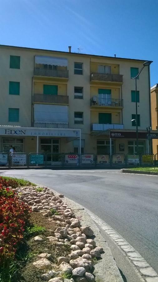 Noemi Lägenhet San Vincenzo Exteriör bild
